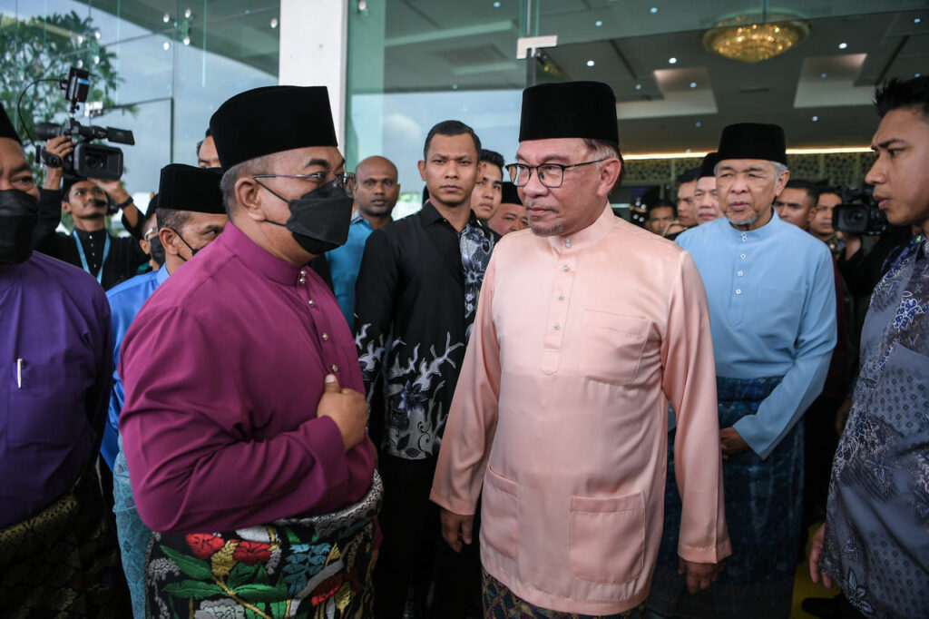 PM Anwar peroleh injunksi sementara halang Sanusi ulang kenyataan fitnah