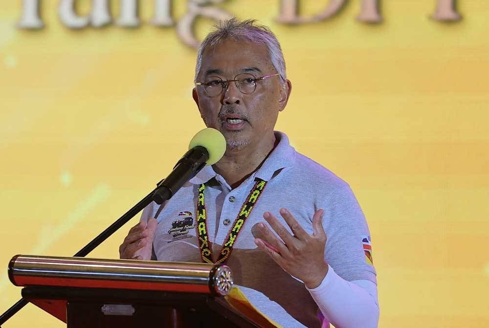 Agong berkenan baca surat rakyat Sabah Sarawak, akan serah kepada PM