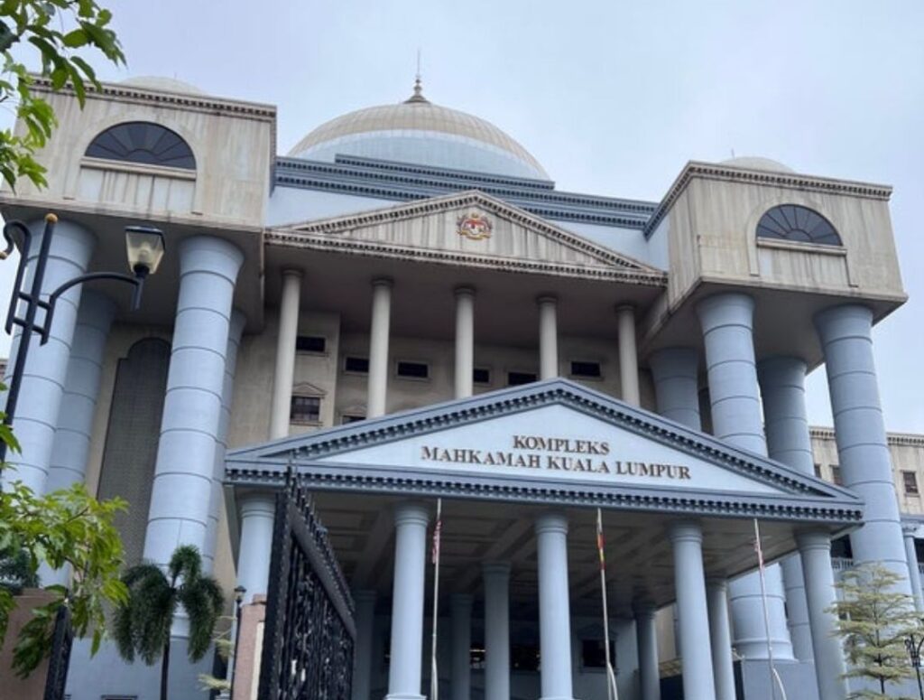Mahkamah: Bapa tiri rotan anak gagal jawab soalan Matematik didenda RM10,000