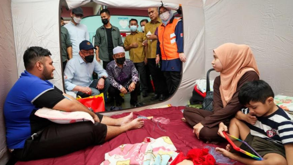 Prihatin dengan mangsa banjir, PM utamakan nasib rakyat Kelantan