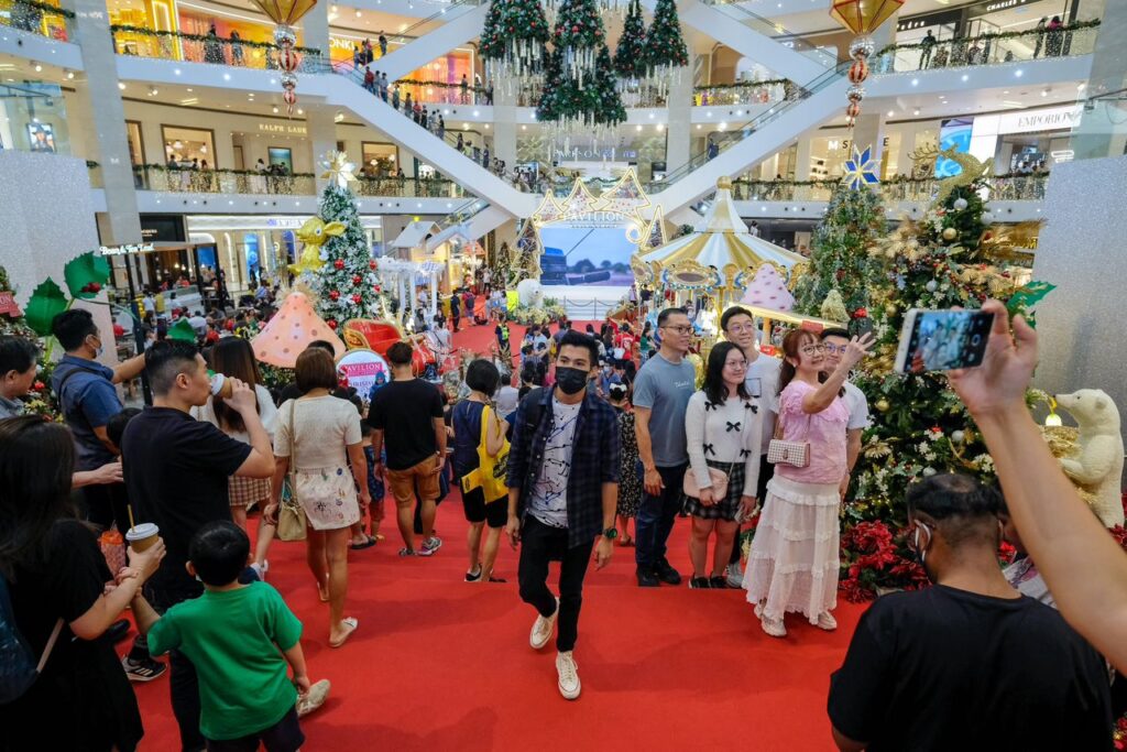 Insiden pokok Krismas jatuh hempap pelanggan, Pavilion Kuala Lumpur mohon maaf