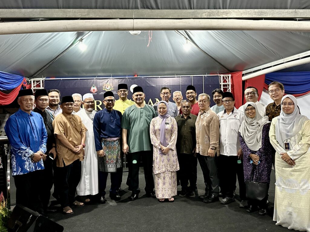 300 individu terima sumbangan dalam program Nur Ramadan di Segambut