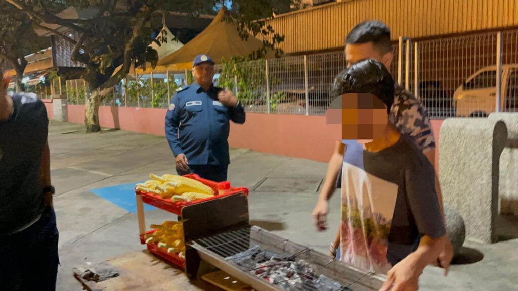DBKL sita peniaga warga asing jual jagung bakar di sekitar kawasan Ampang